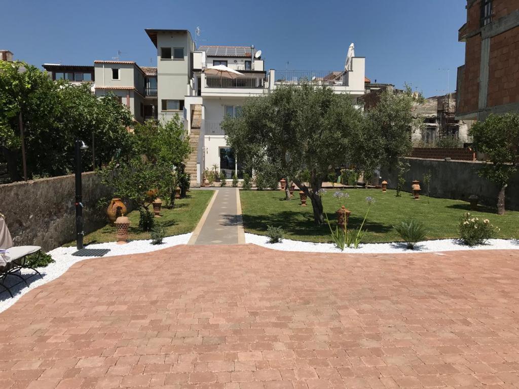 B&B Ottocento Sul Mare Nizza di Sicilia Exteriör bild