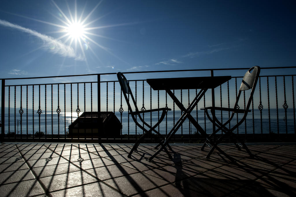 B&B Ottocento Sul Mare Nizza di Sicilia Exteriör bild